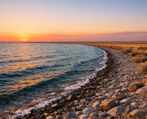 Вид на озеро Алаколь, фото Inju Luxury Residence